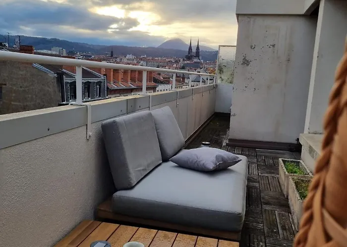 T3 Art Deco, 2 Terrasses & Vue Puys, Gare & Centre * Clermont-Ferrand